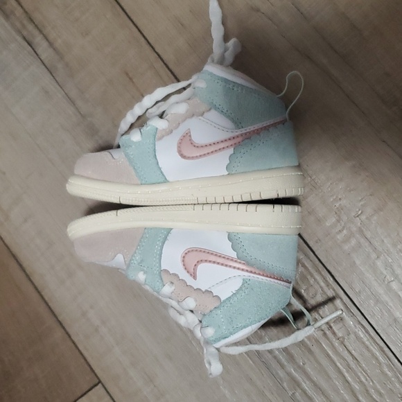 Toddler air jordans - Picture 4 of 7